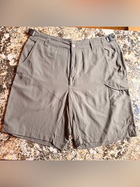 Redington Cargo Shorts Mens Sz Large Nylon Fishing Hiking Performance Outdoor